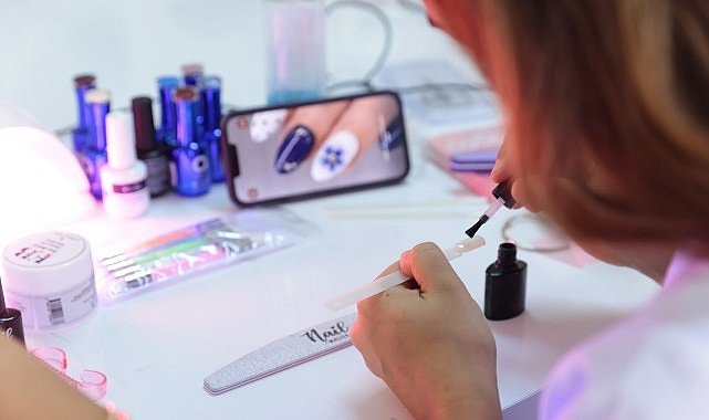 Konaklı kadınlar ücretsiz kurslarla meslek öğreniyor