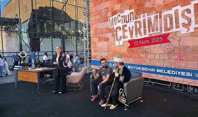 “Mecnun Çevrim Dışı” ile tiyatro heyecanı başlıyor