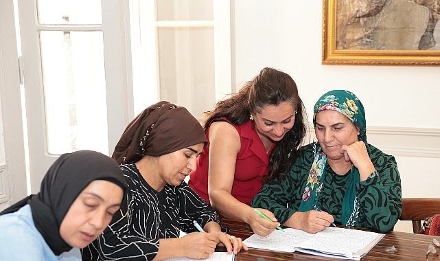 Konaklı kadınların okuma azmi örnek oldu