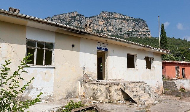 Yenişehir’de atıl okullar ve metruk yapılar yıkılıyor
